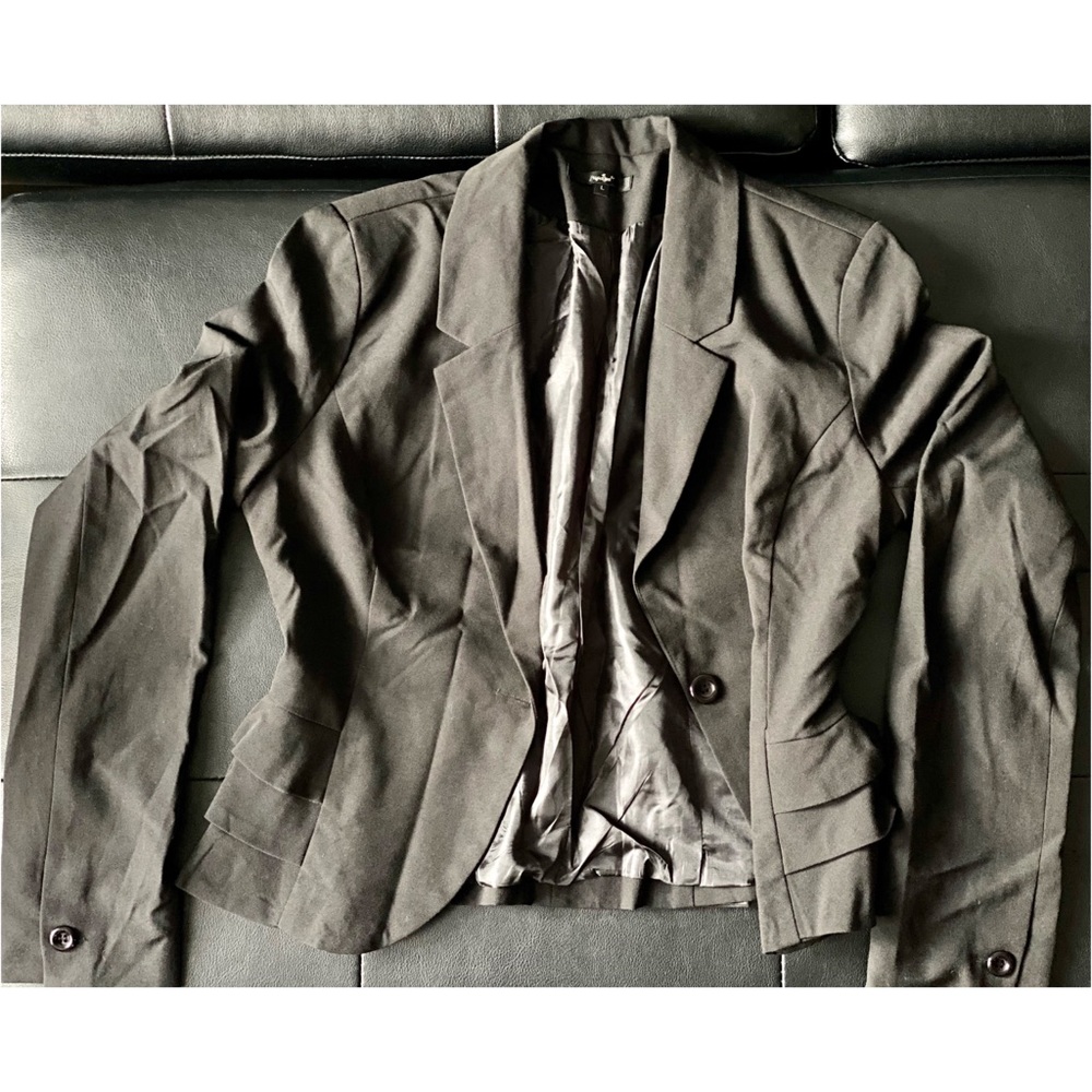 Junior Blazer with Ruffled Sides